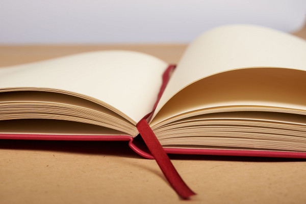 Блокнот для зарисовок SKETCHMARKER 140 г/м2 13 x 21 см 80 л, твердая обложка, Белый MP2314103SM