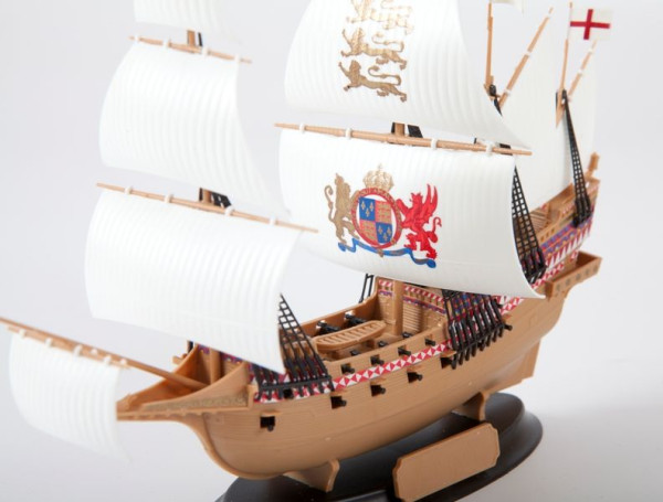 Сборная модель: Английский корабль "Ревендж", З-6500