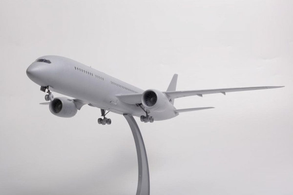 Сборная модель: Пассажирский авиалайнер "Боинг 787-9 Дримлайнер", З-7021