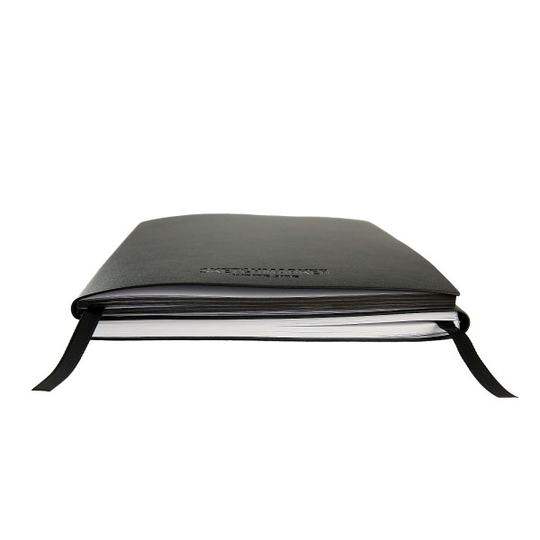 Скетчбук SKETCHMARKER Black&White два в одном, мягкая обложка черная A5, 140 г/м2, 40 л бумага белая, 70 г/м2 60 л бумага в точку MP24143004SM